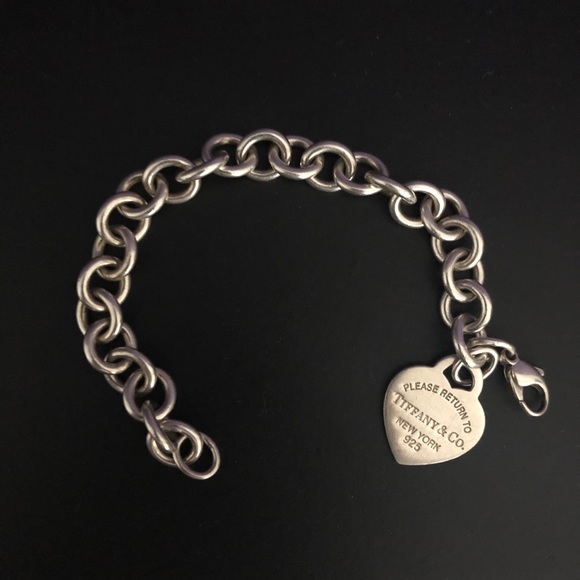 Tiffany’s Heart Charm Bracelet - Picture 3 of 5